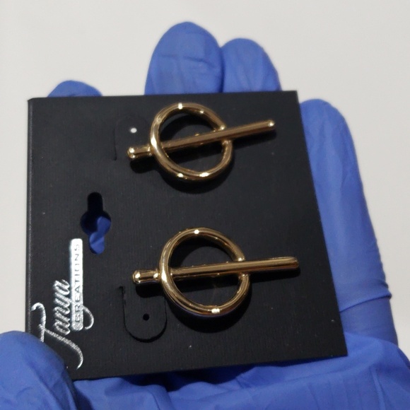 Modern Gold Tone Geometric Bar & Hoop Stud 1.5 Drop Earrings – Trendy Jewelry - Picture 7 of 9